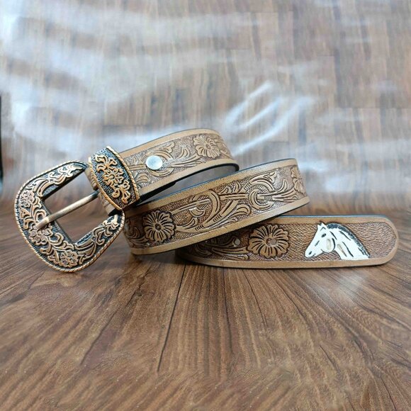 Western Leather Belt with Engraved Floral Tooling, Unisex Design - Picture 3 of 12